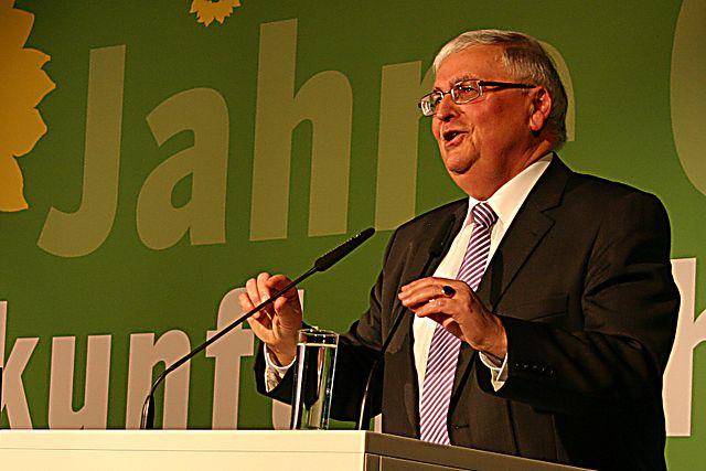 Theo Zwanziger, un des trois accusés, donnant un discours.