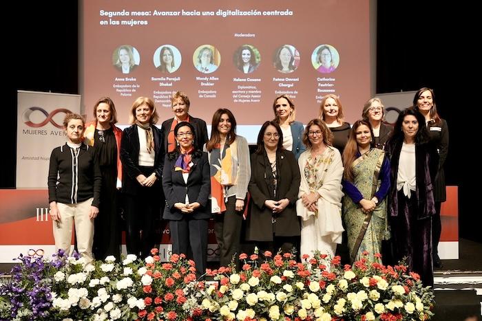 conference mujeres avenir seville