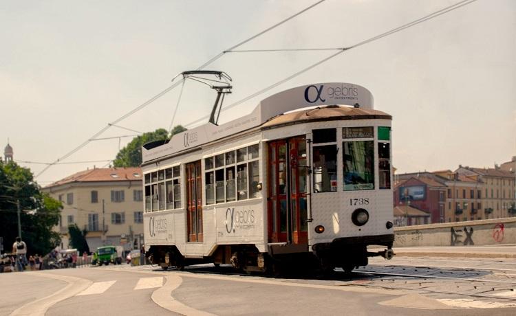 tramway blanc à milan