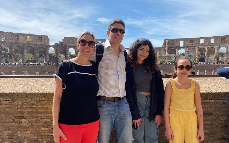 MARIA MONTEIRO et ses proches, en Italie