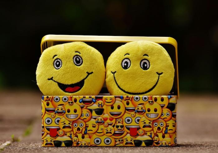 emojis espagnols souriant