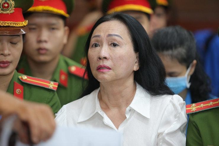 Truong My Lan : le tribunal ordonne que lui soient restitués 400 millions de dollars