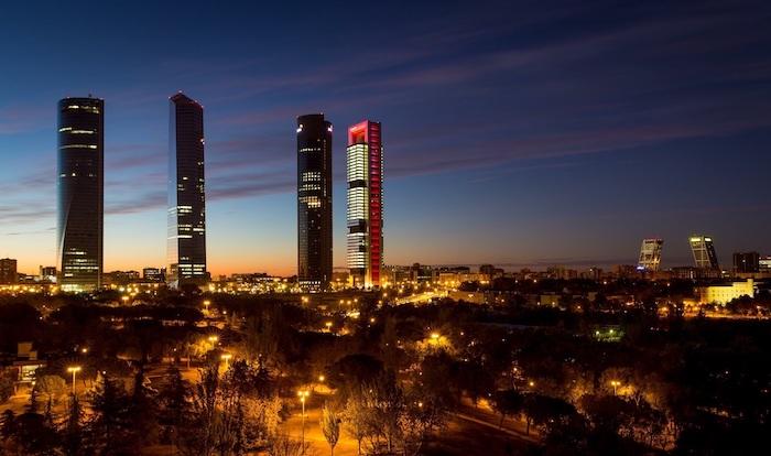 vue panoramiques des 5 tours à Madrid