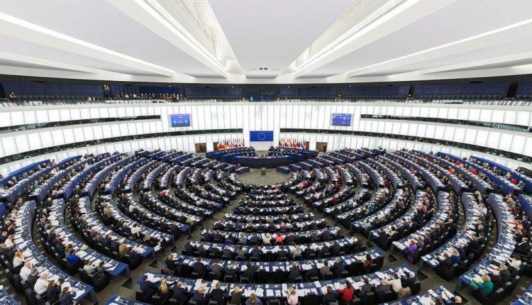 1280px-European_Parliament_Strasbourg_Hemicycle_-_Diliff-e1536241301862-750x430