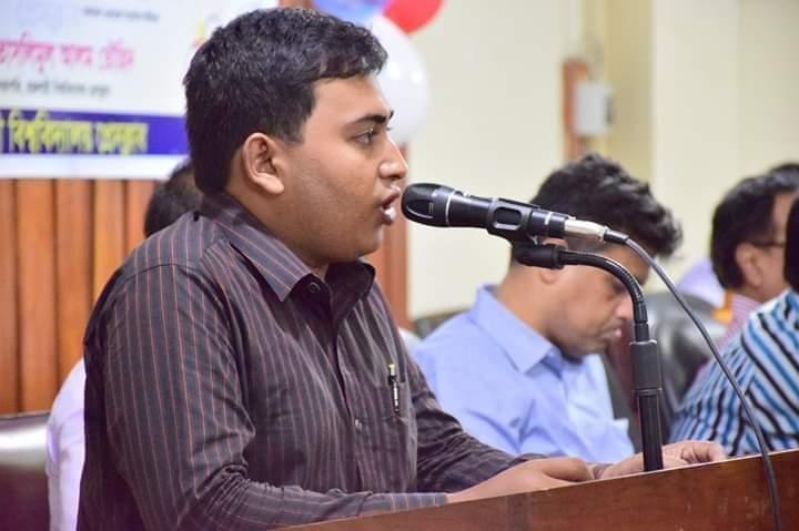 Hasan Yelias, journaliste