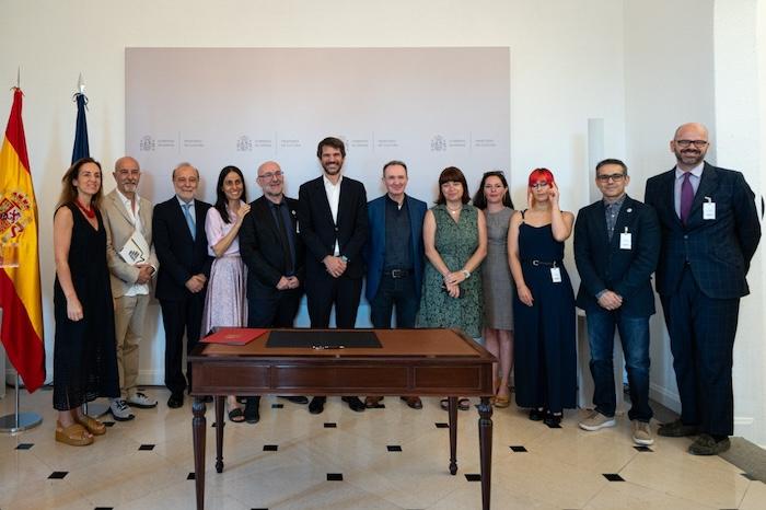 Ministre culture espagne et représentants du festival BD à Angoulême