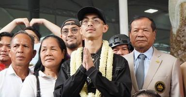 53F0173B-EA13-409E-8D73-B06BD51E495F_11zon