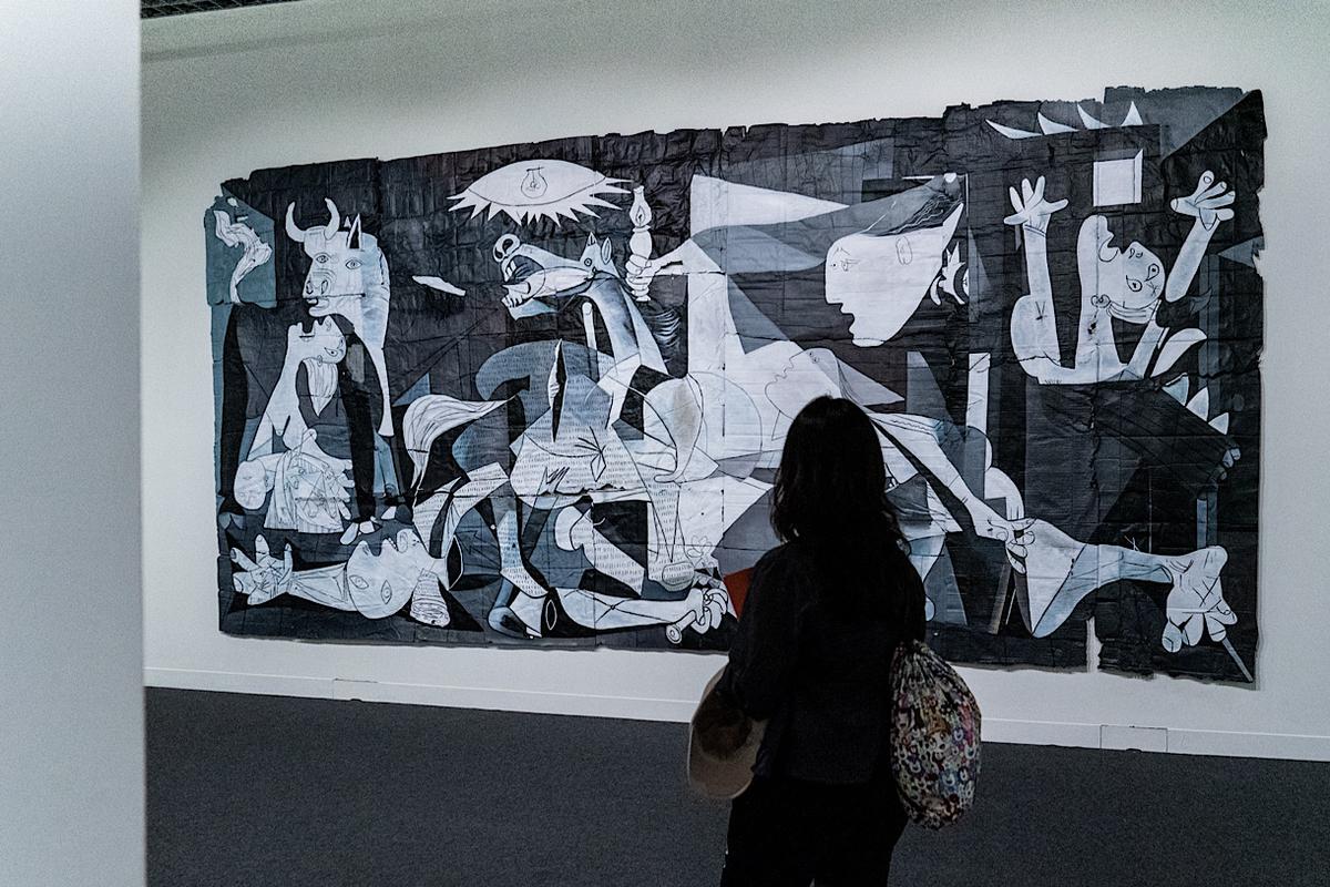 « Guernica » revisité par Julio Anaya Cabanding