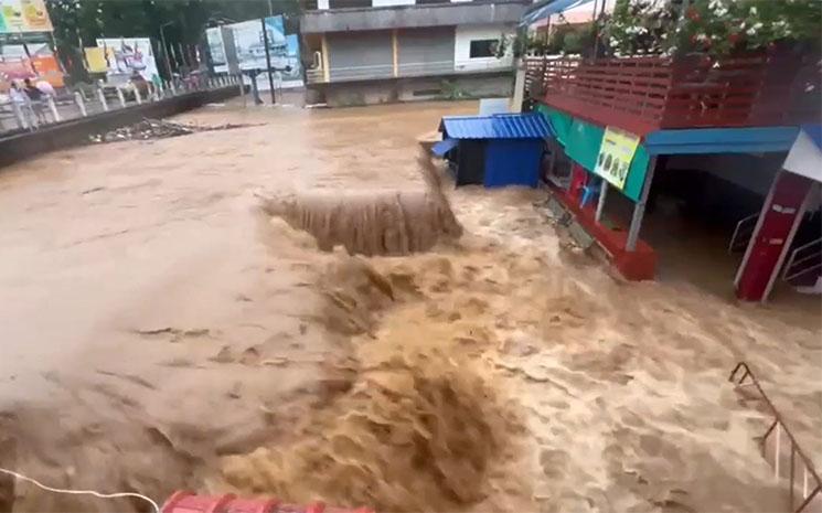 Chiang Rai Mae Sai, les Inondations dans le Nord de la Thaïlande