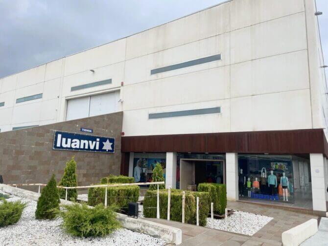 local acheté par novaxia neo à Paterna Valencia