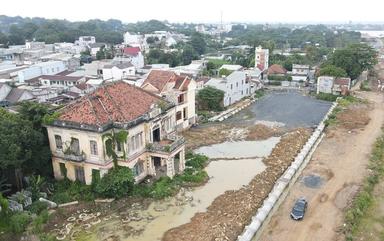 Une villa centenaire de style français menacée de démolition pour un projet routier