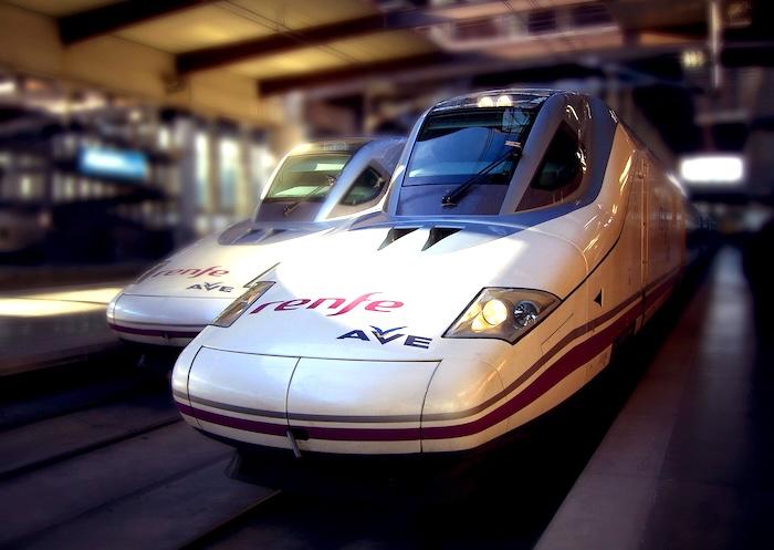 trains renfe à quai