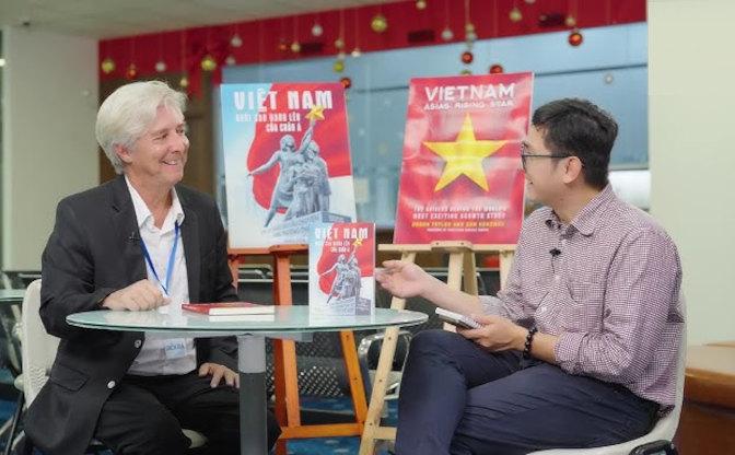 Sam Korsmoe auteur du livre l'étoile montante du Vietnam