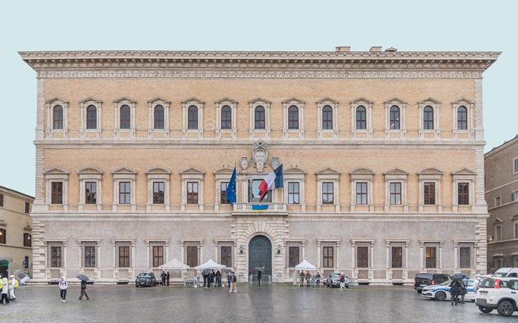 Façade restaurée ambassade de France en Italie_Denise Rosato_low