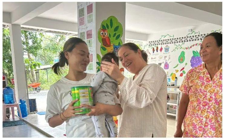 Fabienne Hankard consacre son énergie à changer la vie des enfants de Klang Leu,