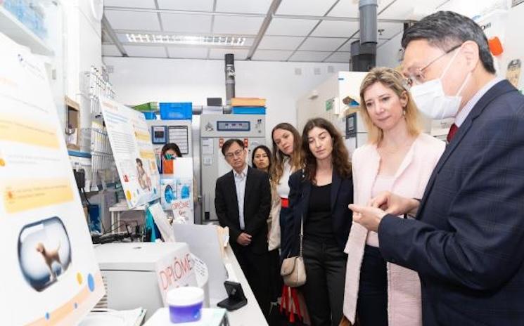 chercheurs à hong kong 1