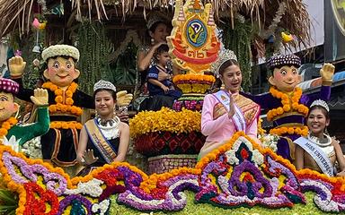 Festival-fleurs-Chiang-Mai-char