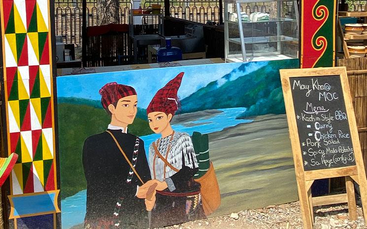 Memories-Chiang-Mai-food-court-birman