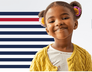 une petite fille métisse élève à la maternelle du lycée français de madrid