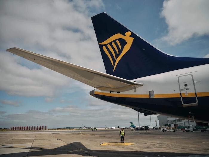 queue d'un avion Ryanair à l'aéroport de Barcelone