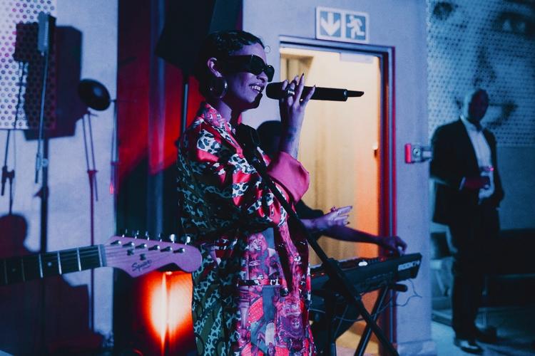 Mikhale Jones en scène Heatbeat Session Johannesburg
