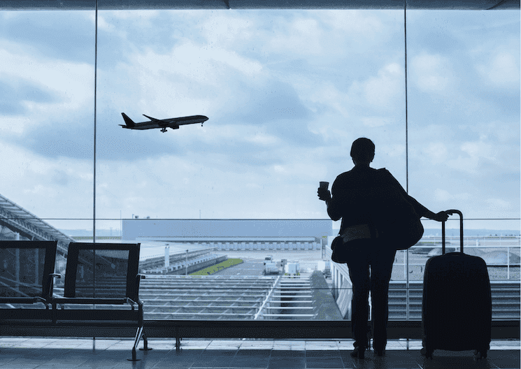 Voyageur à l’aéroport en Turquie pendant les congés du Bayram 2025