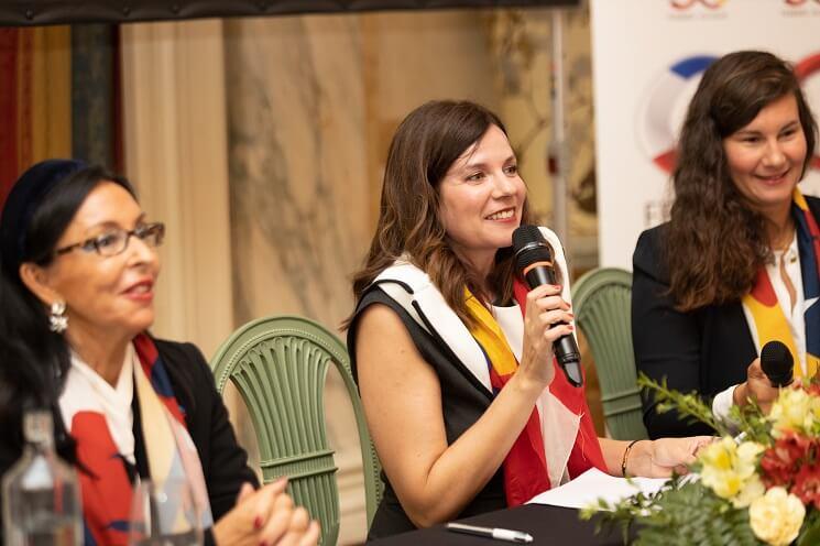 mujeres avenir 10 ans rebeca avila