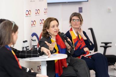 table ronde sur l'urbanisme au féminin avec des intervenantes de mujeres avenir