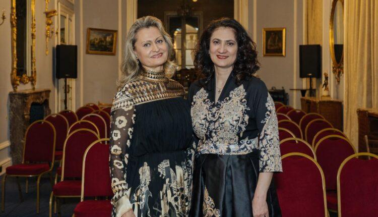 Iulia-Isaev-si-Liana-Mares_foto-Alex-Cociobanu-2-750x430