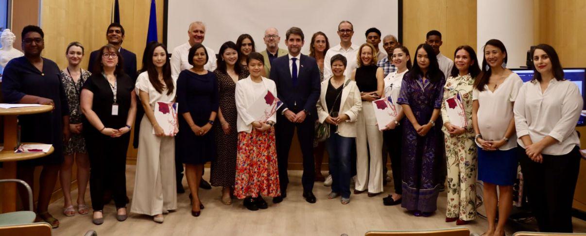 Naturalisation de citoyens français à Singapour