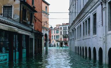 eau montante d'un canal à venise