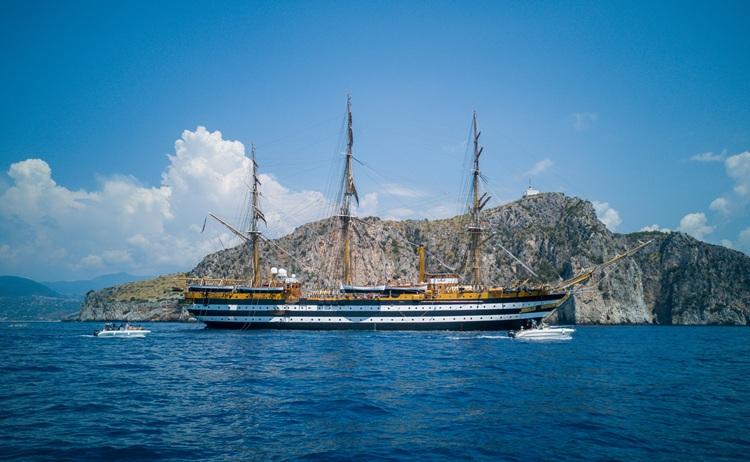 bateau trois mats amerigo vespucci