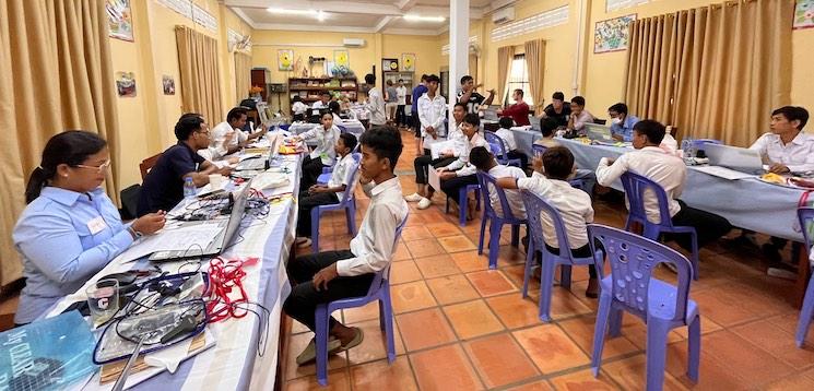 enfant sourds du Cambodge