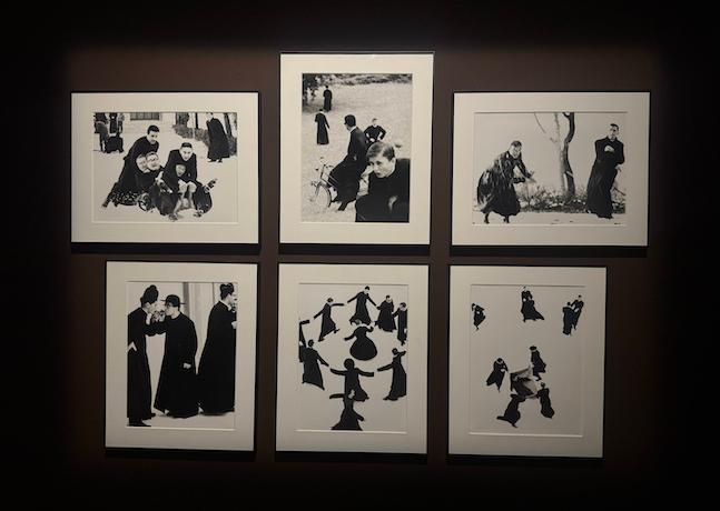 photos en noir et blanc exposées