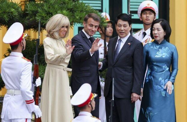 Retour économique en force: 9 milliards d'euros de contrats pour la France au Vietnam