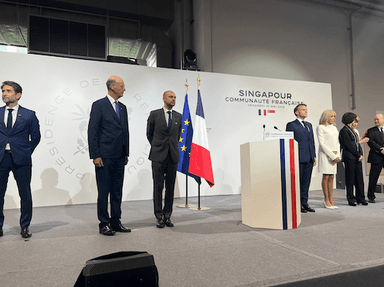 Le Président s’adressant à la communauté française à l’IFS