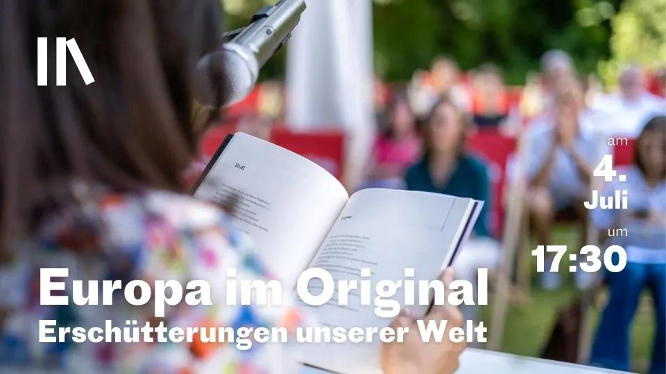 Affiche avec le titre de l'événement sur une photo montrant un livre ouvert et des gens derrière