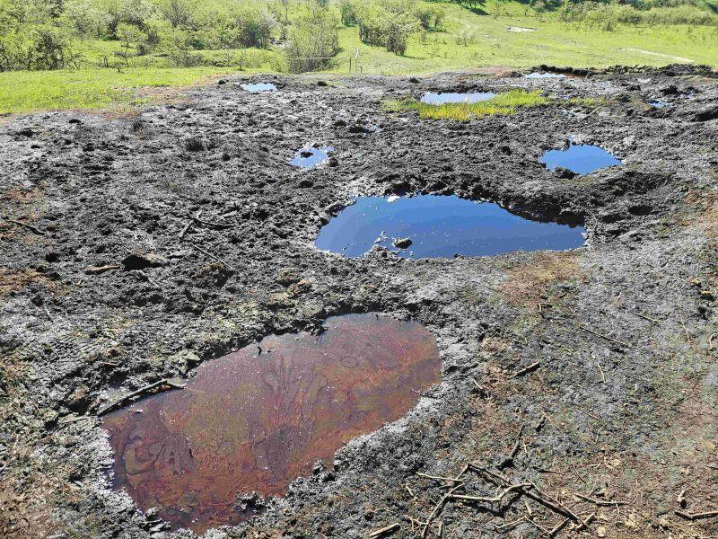 Izvoarele-de-Petrol-de-la-Beciu-2_@Geoparcul-Tinutul-Buzaului