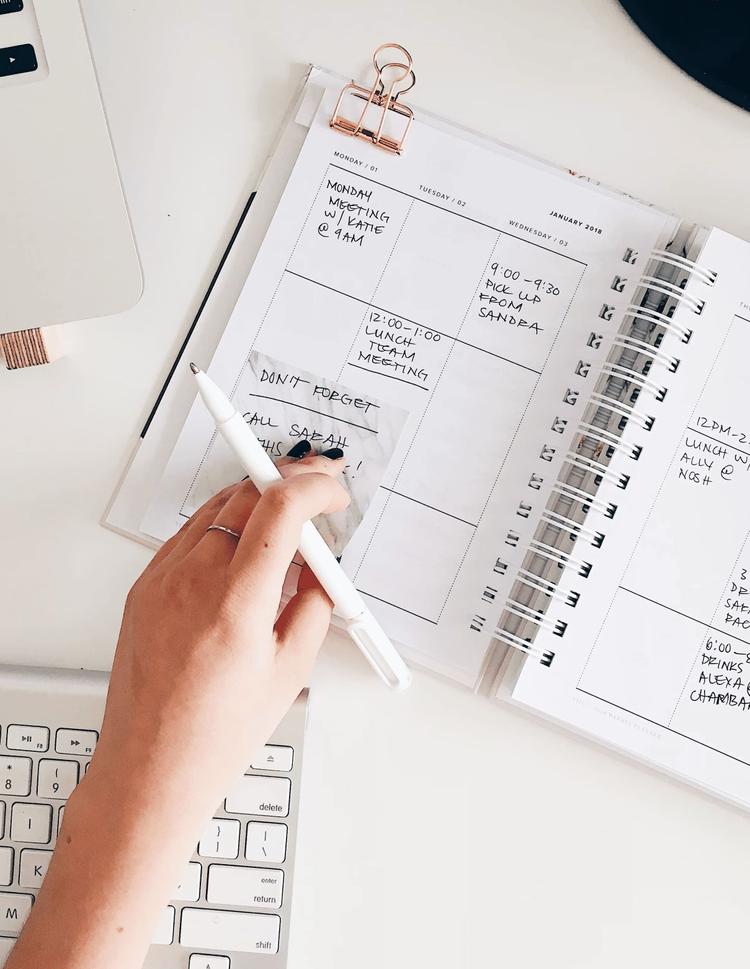 Une personne qui travaille