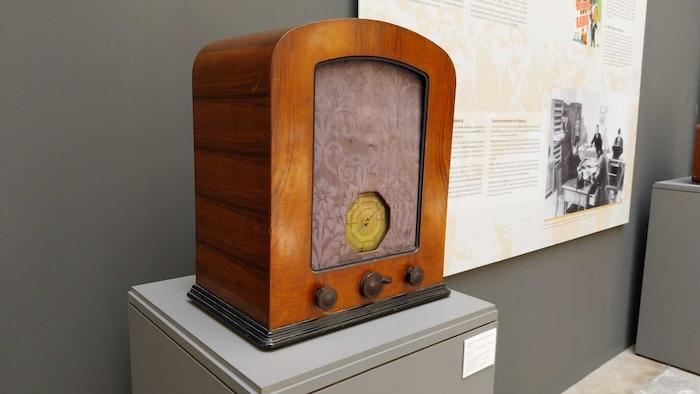 radio à transistor lors de l'expo cent ans de radio à valencia