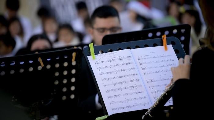 une partition jouée par un orchestre valencien