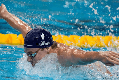 Léon Marchand se qualifie pour les mondiaux Singapour