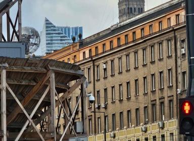 À propos : C’est la Pologne ! On ne traverse pas au rouge !