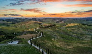 paysage de collines en toscane en Italie