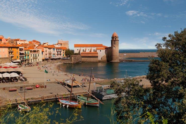 Revenir en France après l’Asie: pourquoi s’installer à Collioure est un choix gagnant