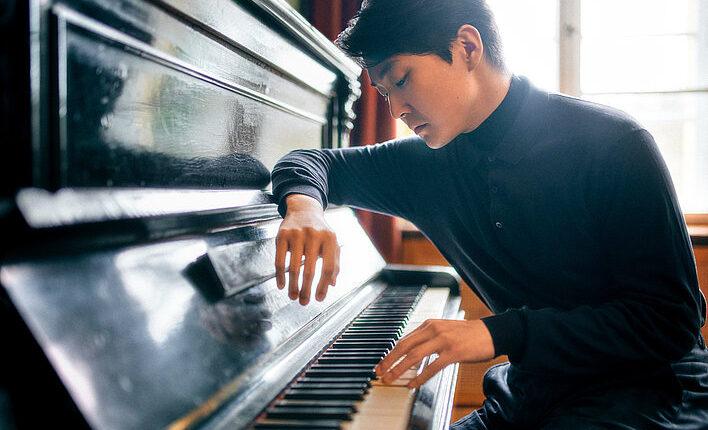 Seong-Jin-Cho-bt-Christopher-Koestlin-708x430