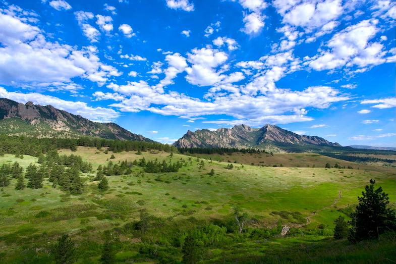 Montagnes et prairies