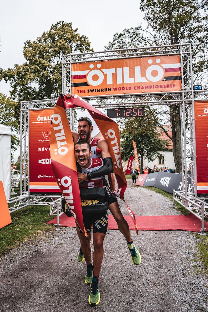 Arnaud de Lustrac et Jérome Gueguen vainqueurs du championnat du monde de swimrun ÖTILLÖ 2025