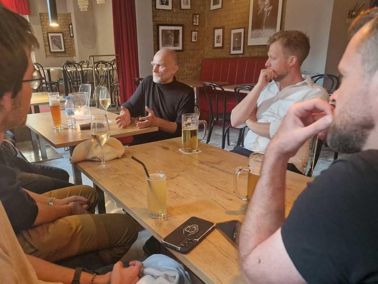 Photo de la rencontre avec Frédéric Petit, député de la 7ème circonscription des Français à l’étranger