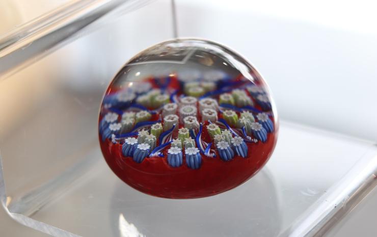 7 secrets pour reconnaître et acheter un véritable presse-papier en cristal